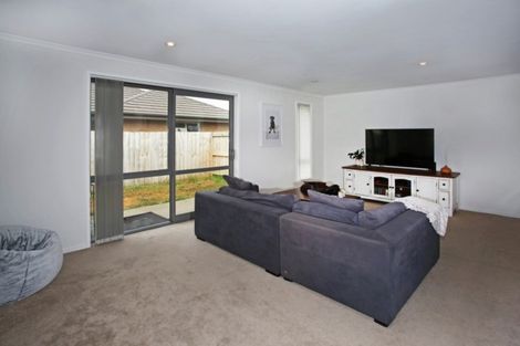 Photo of property in 11 Lamborn Drive, Papakura, 2110