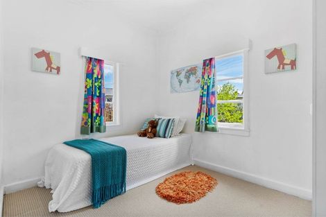 Photo of property in 50a Megan Avenue, Pakuranga Heights, Auckland, 2010