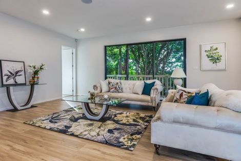 Photo of property in 1 Ti Kouka Place, Te Atatu Peninsula, Auckland, 0610
