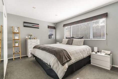 Photo of property in 19 Patons Road, Howick, Auckland, 2014