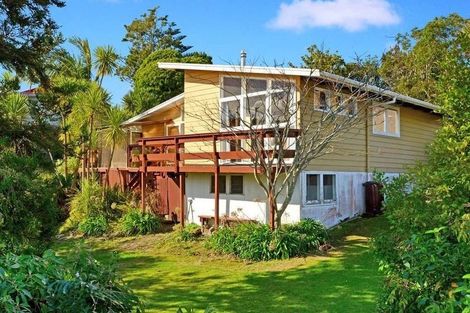 Photo of property in 28 Sunnyfield Crescent, Glenfield, Auckland, 0629