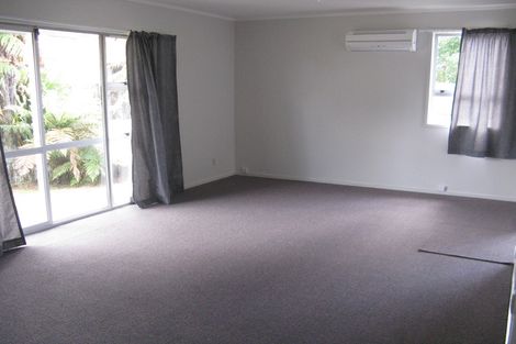 Photo of property in 16a Matthew Place, Kawaha Point, Rotorua, 3010