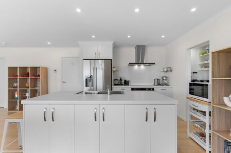 Photo of property in 24 Karakanui Road, Tinopai, Matakohe, 0593