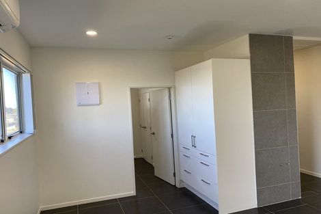 Photo of property in 28 Roseanne Road, Manurewa, Auckland, 2102