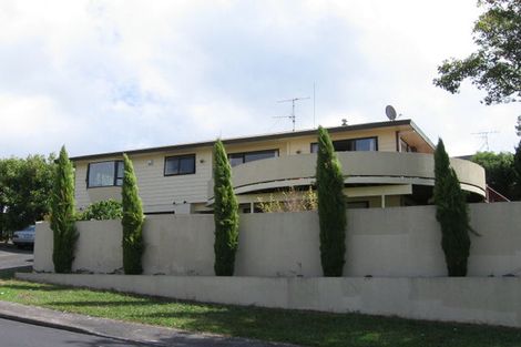 Photo of property in 2/22 Sailfish Drive, West Harbour, Auckland, 0618