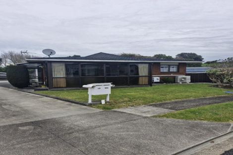 Photo of property in 10 Kapui Place, Waitara, 4320