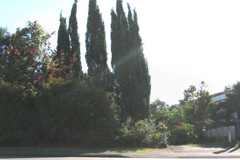 Photo of property in 4198 Great North Road, Glendene, Auckland, 0602