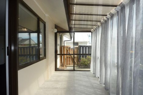 Photo of property in 2/21 Finsbury Street, Islington, Christchurch, 8042