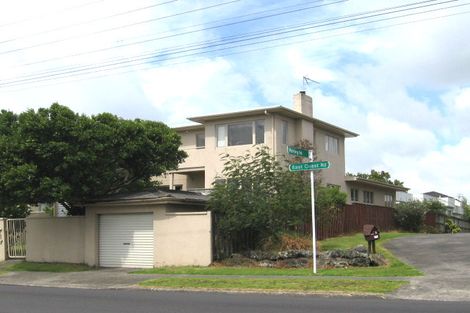 Photo of property in 2/74 East Coast Road, Milford, Auckland, 0620