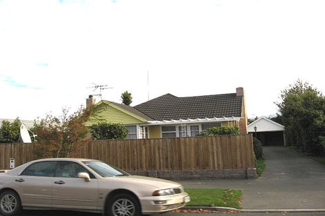 Photo of property in 27 Maidstone Road, Ilam, Christchurch, 8041