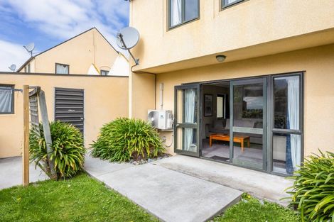 Photo of property in 4/36 Mathesons Road, Phillipstown, Christchurch, 8011