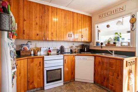 Photo of property in 34 Queen Street, Dannevirke, 4930