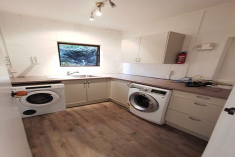 Photo of property in 23 Heaton Grove, Chatswood, Auckland, 0626