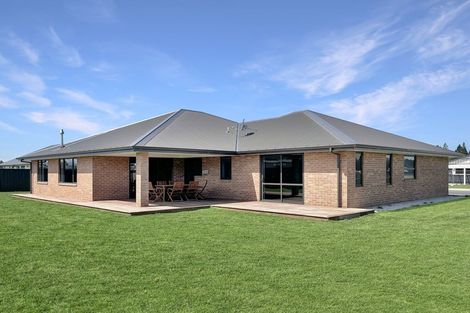 Photo of property in 8 Birch Hill Drive, Twizel, 7901