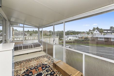 Photo of property in 47 Cumberland Street, Merrilands, New Plymouth, 4312