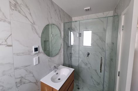 Photo of property in 64e Buscomb Avenue, Henderson, Auckland, 0610