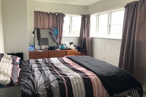 Photo of property in 106 Moorefield Road, Johnsonville, Wellington, 6037