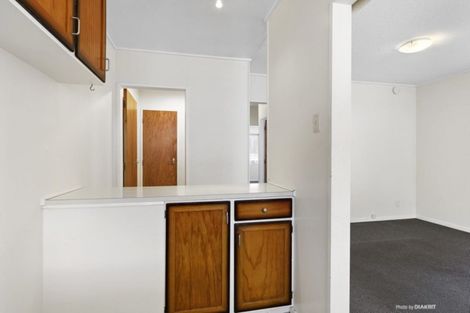 Photo of property in 4/171 Queens Drive, Lyall Bay, Wellington, 6022