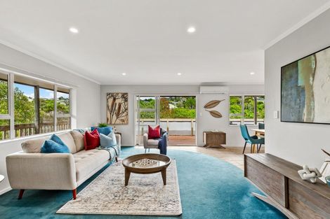 Photo of property in 6 Donald Street, Stanmore Bay, Whangaparaoa, 0932