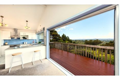 Photo of property in 312 Forest Hill Road, Waiatarua, Auckland, 0612