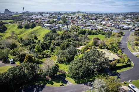 Photo of property in 2 Byron Place, Whalers Gate, New Plymouth, 4310