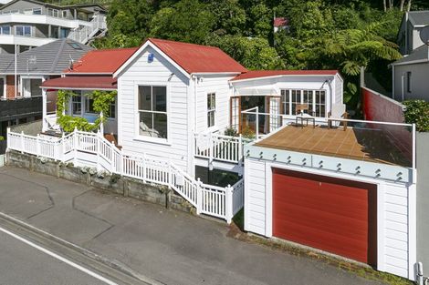 Photo of property in 285 Karaka Bay Road, Karaka Bays, Wellington, 6022