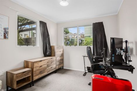 Photo of property in 66 Sievers Grove, Cannons Creek, Porirua, 5024