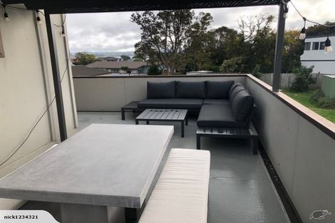 Photo of property in 2 Millen Place, Clarks Beach, 2122