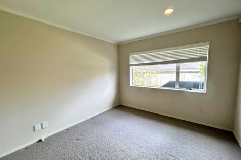 Photo of property in 22 Pickaberry Avenue, Karaka, Papakura, 2113