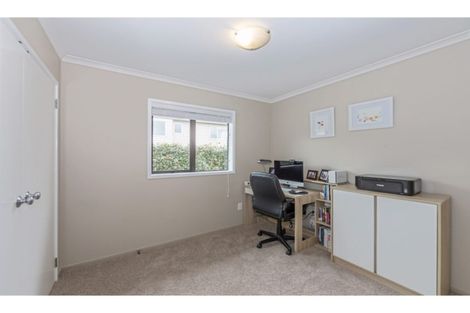 Photo of property in 9 Kingtide Place, Red Beach, 0932