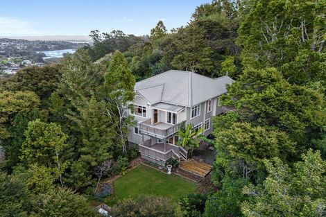 Photo of property in 4 Kereru Grove, Greenhithe, Auckland, 0632