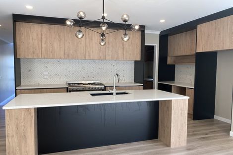 Photo of property in 30 Godfrey Drive, Orewa, 0931