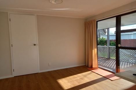 Photo of property in 2/15 Scott Road, Papakura, 2110