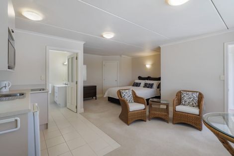 Photo of property in 15 Island View Terrace, Cockle Bay, Auckland, 2014