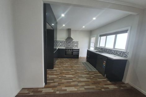 Photo of property in 6 Willis Road, Papakura, 2110