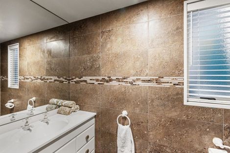 Photo of property in 16 Highcrest Heights, Westmorland, Christchurch, 8025