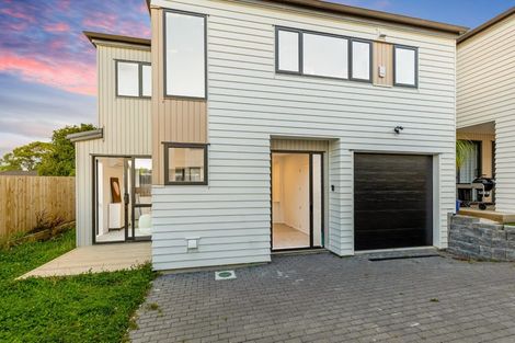 Photo of property in 8/535 Swanson Road, Ranui, Auckland, 0612