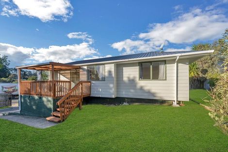 Photo of property in 81a Dundale Avenue, Blockhouse Bay, Auckland, 0600