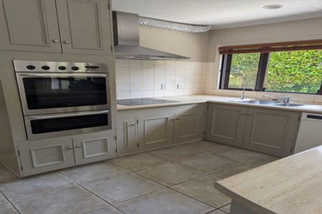 Photo of property in 2/5 Seacliffe Avenue, Belmont, Auckland, 0622