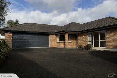 Photo of property in 14 Chapletown Drive, East Tamaki, Auckland, 2016