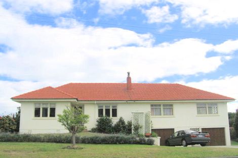 Photo of property in 10 Pitau Road, Mount Maunganui, 3116