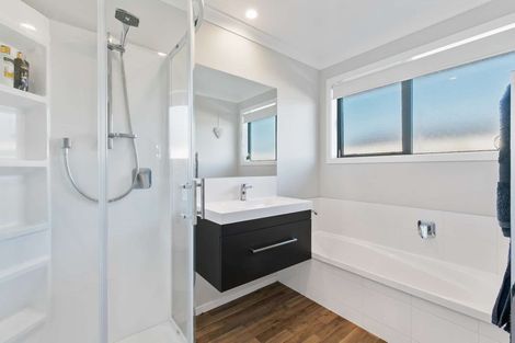 Photo of property in 8 Macloughlin Drive, Te Puke, 3119