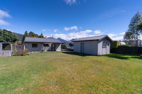 Photo of property in 39 Home Street, Manapouri, 9679