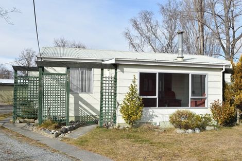 Photo of property in 20 Mackenzie Drive, Twizel, 7901