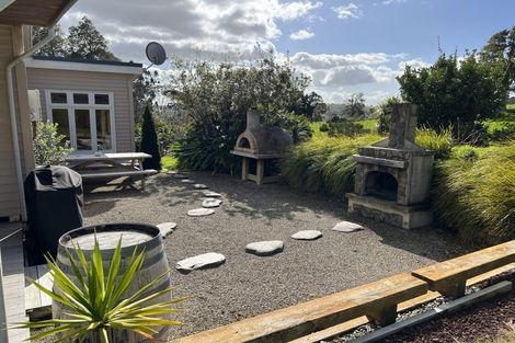 Photo of property in 364 Oneriri Road, Kaiwaka, 0573