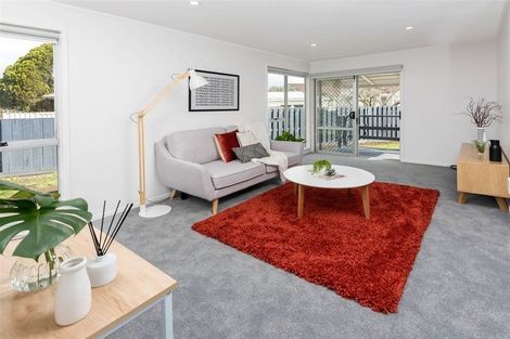 Photo of property in 4 Lyren Place, Half Moon Bay, Auckland, 2012