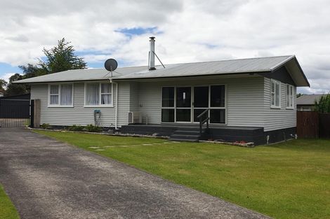 Photo of property in 10 Matipo Place, Tokoroa, 3420