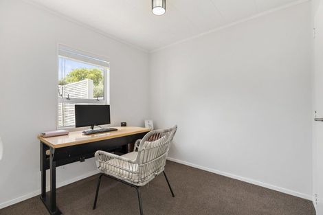 Photo of property in 108 Tamatea Road, Taupo, 3330