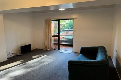 Photo of property in 4/2a Spencer Place, Merrilands, New Plymouth, 4312