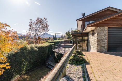 Photo of property in 7 Botting Place, Wanaka, 9305